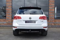 USED 2017 17 VOLKSWAGEN TOUAREG 3.0 V6 R-LINE PLUS TDI BLUEMOTION TECHNOLOGY 5d AUTO 259 BHP PAN ROOF / 2 OWNER / FULL HIST