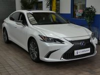 USED 2021 21 LEXUS ES 2.5 300H 4d 215 BHP SAT NAV LEATHER SUNROOF CAMERA PARKING SENSORS 1 OWNER 10 YR LEXUS WARRANTY
