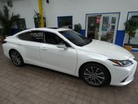 USED 2021 21 LEXUS ES 2.5 300H 4d 215 BHP SAT NAV LEATHER SUNROOF CAMERA PARKING SENSORS 1 OWNER 10 YR LEXUS WARRANTY