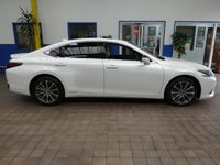 USED 2021 21 LEXUS ES 2.5 300H 4d 215 BHP SAT NAV LEATHER SUNROOF CAMERA PARKING SENSORS 1 OWNER 10 YR LEXUS WARRANTY