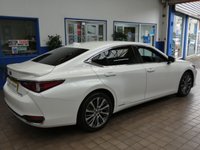 USED 2021 21 LEXUS ES 2.5 300H 4d 215 BHP SAT NAV LEATHER SUNROOF CAMERA PARKING SENSORS 1 OWNER 10 YR LEXUS WARRANTY
