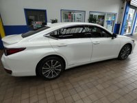 USED 2021 21 LEXUS ES 2.5 300H 4d 215 BHP SAT NAV LEATHER SUNROOF CAMERA PARKING SENSORS 1 OWNER 10 YR LEXUS WARRANTY
