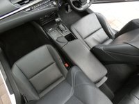 USED 2021 21 LEXUS ES 2.5 300H 4d 215 BHP SAT NAV LEATHER SUNROOF CAMERA PARKING SENSORS 1 OWNER 10 YR LEXUS WARRANTY