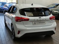 USED 2020 70 FORD FOCUS 1.0 ST-LINE X EDITION MHEV 5d 124 BHP SAT NAV HEATED SEATS CRUISE CONTROL PARKING SENSORS 1 OWNER SERVICE HISTORY 6 MONTHS GOLD WARRANTY