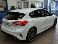 USED 2020 70 FORD FOCUS 1.0 ST-LINE X EDITION MHEV 5d 124 BHP SAT NAV HEATED SEATS CRUISE CONTROL PARKING SENSORS 1 OWNER SERVICE HISTORY 6 MONTHS GOLD WARRANTY
