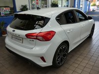 USED 2020 70 FORD FOCUS 1.0 ST-LINE X EDITION MHEV 5d 124 BHP SAT NAV HEATED SEATS CRUISE CONTROL PARKING SENSORS 1 OWNER SERVICE HISTORY 6 MONTHS GOLD WARRANTY