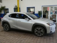 USED 2019 69 LEXUS UX 2.0 250H 5d 108 BHP SAT NAV HEATED SEATS HEATED STEERING WHEEL REAR VIEW CAMERA PARKING SENSORS 1 OWNER LEXUS WARRANTY TILL SEPT 2029