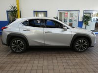 USED 2019 69 LEXUS UX 2.0 250H 5d 108 BHP SAT NAV HEATED SEATS HEATED STEERING WHEEL REAR VIEW CAMERA PARKING SENSORS 1 OWNER LEXUS WARRANTY TILL SEPT 2029