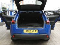 USED 2020 70 LEXUS UX 2.0 250H 5d 108 BHP HEAD UP DISPLAY SAT NAV LEATHER CAMERA PARKING SENSORS 1 OWNER SERVICE HISTORY LEXUS WARRANTY TILL SEPT 2030