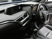 USED 2020 70 LEXUS UX 2.0 250H 5d 108 BHP HEAD UP DISPLAY SAT NAV LEATHER CAMERA PARKING SENSORS 1 OWNER SERVICE HISTORY LEXUS WARRANTY TILL SEPT 2030