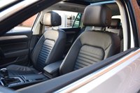 USED 2019 19 VOLKSWAGEN PASSAT 2.0 GT TDI DSG 5d 188 BHP PAN ROOF / PRO NAV / LEATHER