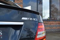 USED 2013 63 MERCEDES-BENZ C-CLASS 6.2 C63 AMG 4d 457 BHP INT & EXT CARBON PACKS / H&K