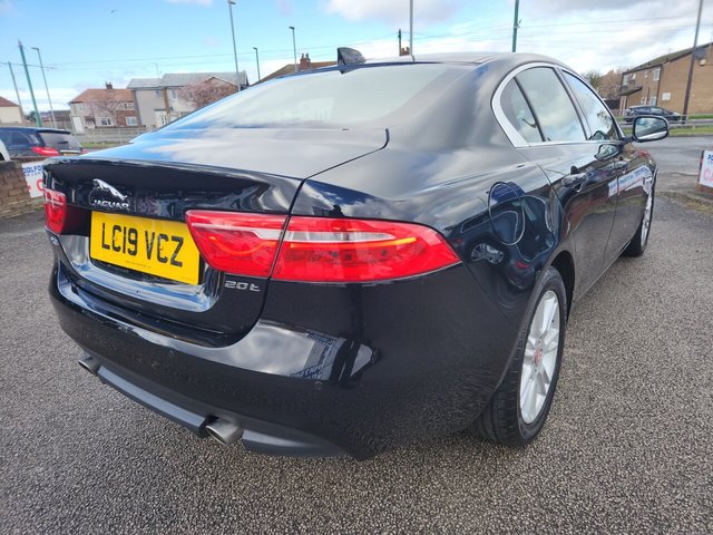 2019 JAGUAR XE - Photo 3