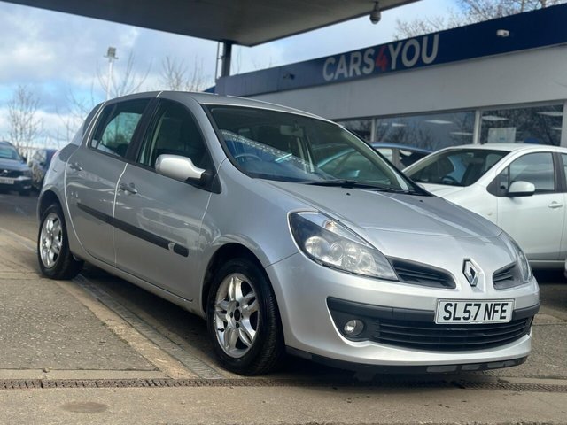 View our Renault Clio 1.6 DYNAMIQUE VVT 5d 110 BHP