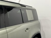 USED 2020 20 LAND ROVER DEFENDER 2.0 SE 5d 237 BHP Panoramic Glass Slide Roof