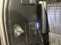 USED 2020 20 LAND ROVER DEFENDER 2.0 SE 5d 237 BHP Panoramic Glass Slide Roof