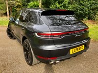 USED 2019 19 PORSCHE MACAN 3.0 S PDK 5d AUTO 349 BHP 1 PRIVATE OWNER WITH ONLY 24,400 MILES// REAR PARK CAMERA// PANORAMIC SUNROOF//FRONT AND REAR PARK SENSORS//FULL BLACK HEATED LEATHER UPHOLSTRY// 349 BHP 1 PRIVATE OWNER WITH ONLY 24,400 MILES// REAR PARK CAMERA// PANORAMIC SUNROOF//FRONT AND REAR PARK SENSORS//FULL BLACK HEATED LEATHER UPHOLSTRY//