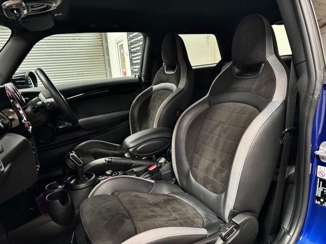 View our MINI HATCH COOPER