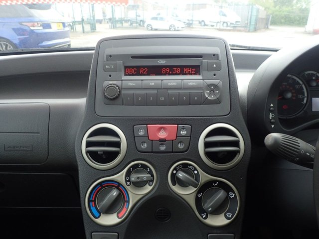 2010 FIAT PANDA 1.3 Multijet 4x4 Cross 5dr - Photo 8