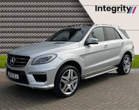 USED 2014 14 MERCEDES-BENZ M-CLASS 5.5 ML63 AMG 5d 525 BHP AIR SUSPENSION - AMG BODY STYLING KIT - COMAND NAVIGATION - HARMON KARDON - AMBIENT LIGHTING - ALPACA GREY LEATHER