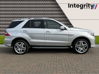 USED 2014 14 MERCEDES-BENZ M-CLASS 5.5 ML63 AMG 5d 525 BHP AIR SUSPENSION - AMG BODY STYLING KIT - COMAND NAVIGATION - HARMON KARDON - AMBIENT LIGHTING - ALPACA GREY LEATHER