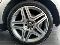 USED 2014 14 MERCEDES-BENZ M-CLASS 5.5 ML63 AMG 5d 525 BHP AIR SUSPENSION - AMG BODY STYLING KIT - COMAND NAVIGATION - HARMON KARDON - AMBIENT LIGHTING - ALPACA GREY LEATHER