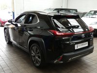 USED 2020 20 LEXUS UX 2.0 250H F SPORT 5d 108 BHP SAT NAV PART LEATHER HEATED SEATS HEATED STEERING WHEEL PARKING SENSORS REAR CAMERA 1 OWNER SERVICE HISTORY LEXUS WARRANTY TILL MARCH 2030AUG 2031