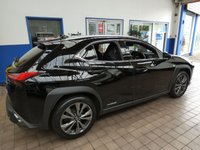 USED 2020 20 LEXUS UX 2.0 250H F SPORT 5d 108 BHP SAT NAV PART LEATHER HEATED SEATS HEATED STEERING WHEEL PARKING SENSORS REAR CAMERA 1 OWNER SERVICE HISTORY LEXUS WARRANTY TILL MARCH 2030AUG 2031
