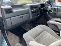 USED 2000 W VOLKSWAGEN CARAVELLE 2.8L VARIANT 8STR SWB VR6 0d AUTO 138 BHP 