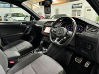 USED 2019 19 VOLKSWAGEN TIGUAN 2.0 R-LINE TDI DSG 5d 148 BHP PANROOF+20"ALLOYS+CARPLAY+NAV