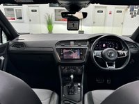 USED 2019 19 VOLKSWAGEN TIGUAN 2.0 R-LINE TDI DSG 5d 148 BHP PANROOF+20"ALLOYS+CARPLAY+NAV