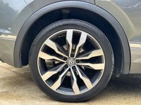 USED 2018 18 VOLKSWAGEN TIGUAN Volkswagen Tiguan 2.0 TDI R-Line DSG Euro 6 (s/s) 5dr 