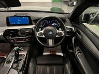 USED 2017 67 BMW 5 SERIES 2.0L 520D XDRIVE M SPORT 4d AUTO 188 BHP REAR CAMERA , PRIVACY,  2 OWN