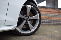 USED 2020 20 AUDI A4 3.0 S4 AVANT TDI QUATTRO BLACK EDITION MHEV 5d 343 BHP BLACK EDITION / METALLIC WHITE