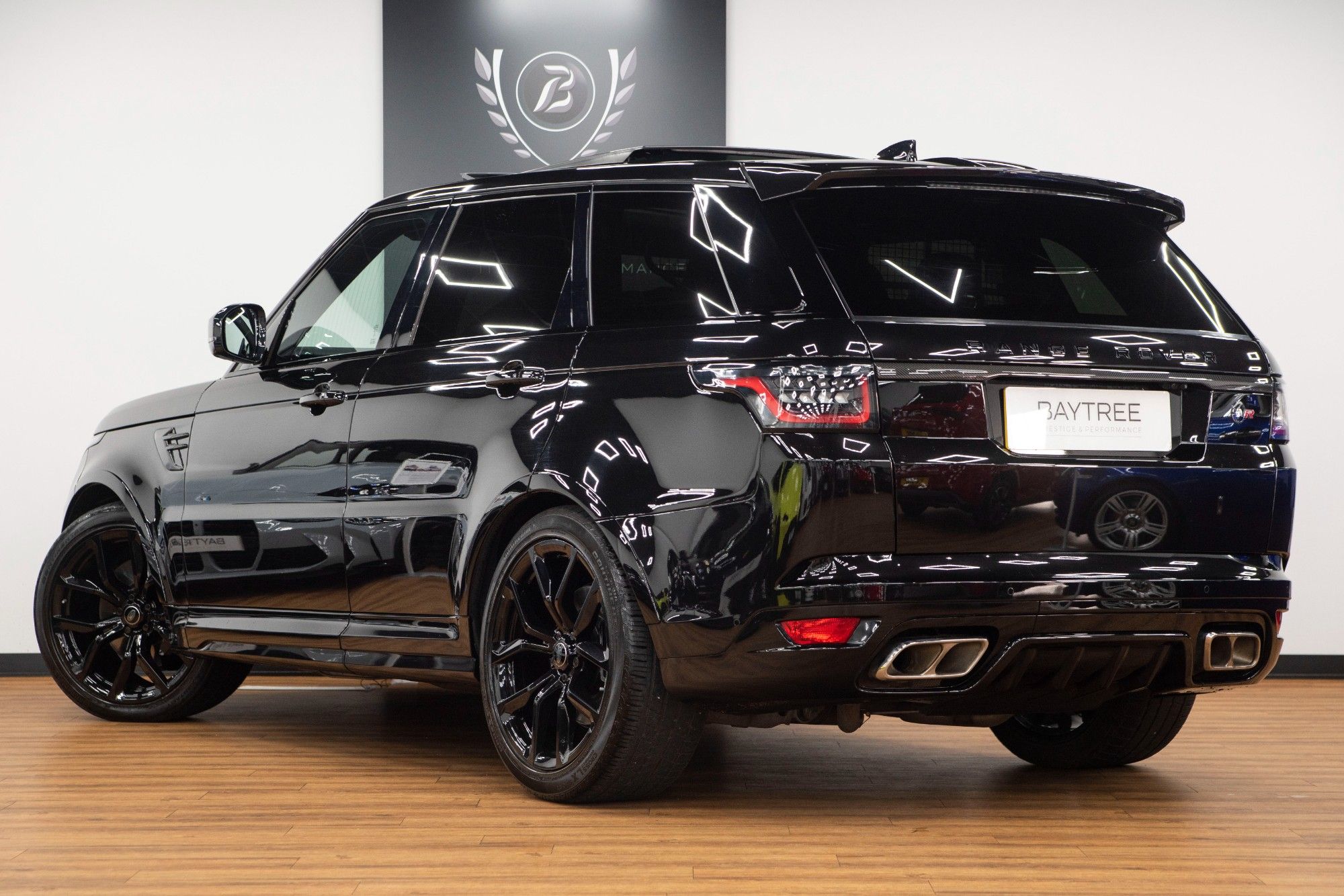 USED 2020 70 LAND ROVER RANGE ROVER SPORT 5.0 SVR CARBON EDITION 