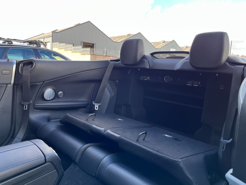 USED 2018 18 MERCEDES-BENZ C-CLASS 2.0 C 300 AMG LINE PREMIUM PLUS 2d 241 BHP 