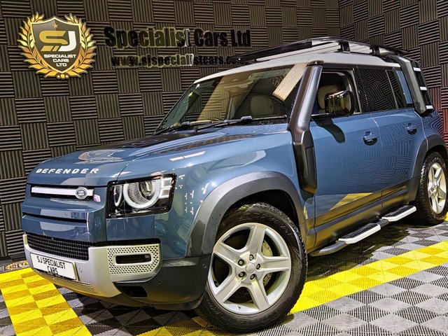 2020 20 Land Rover Defender 3.0 SE MHEV 5d (400BHP PETROL ENGINE)