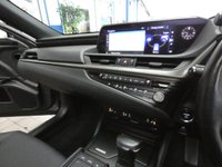 USED 2021 71 LEXUS ES 2.5 300H 4d 215 BHP SAT NAV SUNROOF LEATHER CAMERA HEATED SEATS HEATED STEERING WHEEL 1 OWNER LEXUS WARRANTY TILL SEPT 2031