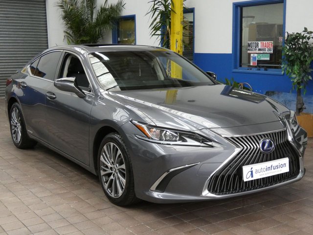 2021 71 Lexus Es 2.5 300H 4d 215 BHP