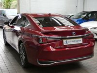 USED 2021 71 LEXUS ES 2.5 300H 4d 215 BHP SAT NAV LEATHER SUNROOF CAMERA PARKING SENSORS 1 OWNER 10 YR LEXUS WARRANTY