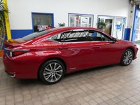 USED 2021 71 LEXUS ES 2.5 300H 4d 215 BHP SAT NAV LEATHER SUNROOF CAMERA PARKING SENSORS 1 OWNER 10 YR LEXUS WARRANTY
