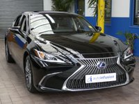 USED 2021 21 LEXUS ES 2.5 300H 4d 215 BHP SAT NAV SUNROOF LEATHER HEATED SEATS HEATED STEERING WHEEL CRUISE CONTROL REAR VIEW CAMERA PARKING SENSORS LEXUS WARRANTY TILL MAY 2031