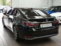 USED 2021 21 LEXUS ES 2.5 300H 4d 215 BHP SAT NAV SUNROOF LEATHER HEATED SEATS HEATED STEERING WHEEL CRUISE CONTROL REAR VIEW CAMERA PARKING SENSORS LEXUS WARRANTY TILL MAY 2031