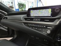 USED 2021 21 LEXUS ES 2.5 300H 4d 215 BHP SAT NAV SUNROOF LEATHER HEATED SEATS HEATED STEERING WHEEL CRUISE CONTROL REAR VIEW CAMERA PARKING SENSORS LEXUS WARRANTY TILL MAY 2031