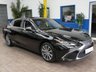 USED 2021 21 LEXUS ES 2.5 300H 4d 215 BHP SAT NAV SUNROOF LEATHER HEATED SEATS HEATED STEERING WHEEL CRUISE CONTROL REAR VIEW CAMERA PARKING SENSORS LEXUS WARRANTY TILL MAY 2031