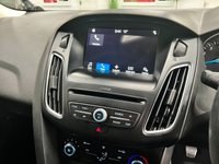 USED 2017 17 FORD FOCUS 1.0 ZETEC EDITION 5d 100 BHP NAV+BLUETOOTH+PRIVACY+CRUISE