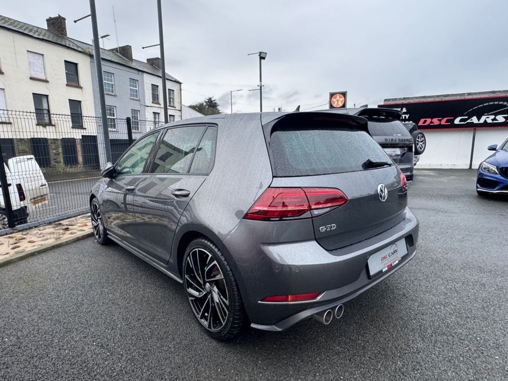 USED 2017 67 VOLKSWAGEN GOLF 2.0 GTD TDI 5d 182 BHP DISCOVER NAV & REAR CAMERA