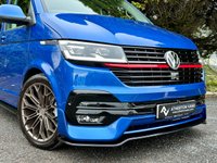 USED 2023 23 VOLKSWAGEN TRANSPORTER 2.0 T32 TDI KOMBI HIGHLINE 150 BHP * HEATED LEATHER / CAMERA / FULL LV KIT 1 OWNER FROM NEW WITH ONLY 4K MILES ******* MASSIVE SPEC VEHICLE