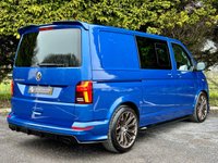 USED 2023 23 VOLKSWAGEN TRANSPORTER 2.0 T32 TDI KOMBI HIGHLINE 150 BHP * HEATED LEATHER / CAMERA / FULL LV KIT 1 OWNER FROM NEW WITH ONLY 4K MILES ******* MASSIVE SPEC VEHICLE