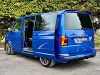 USED 2023 23 VOLKSWAGEN TRANSPORTER 2.0 T32 TDI KOMBI HIGHLINE 150 BHP * HEATED LEATHER / CAMERA / FULL LV KIT 1 OWNER FROM NEW WITH ONLY 4K MILES ******* MASSIVE SPEC VEHICLE